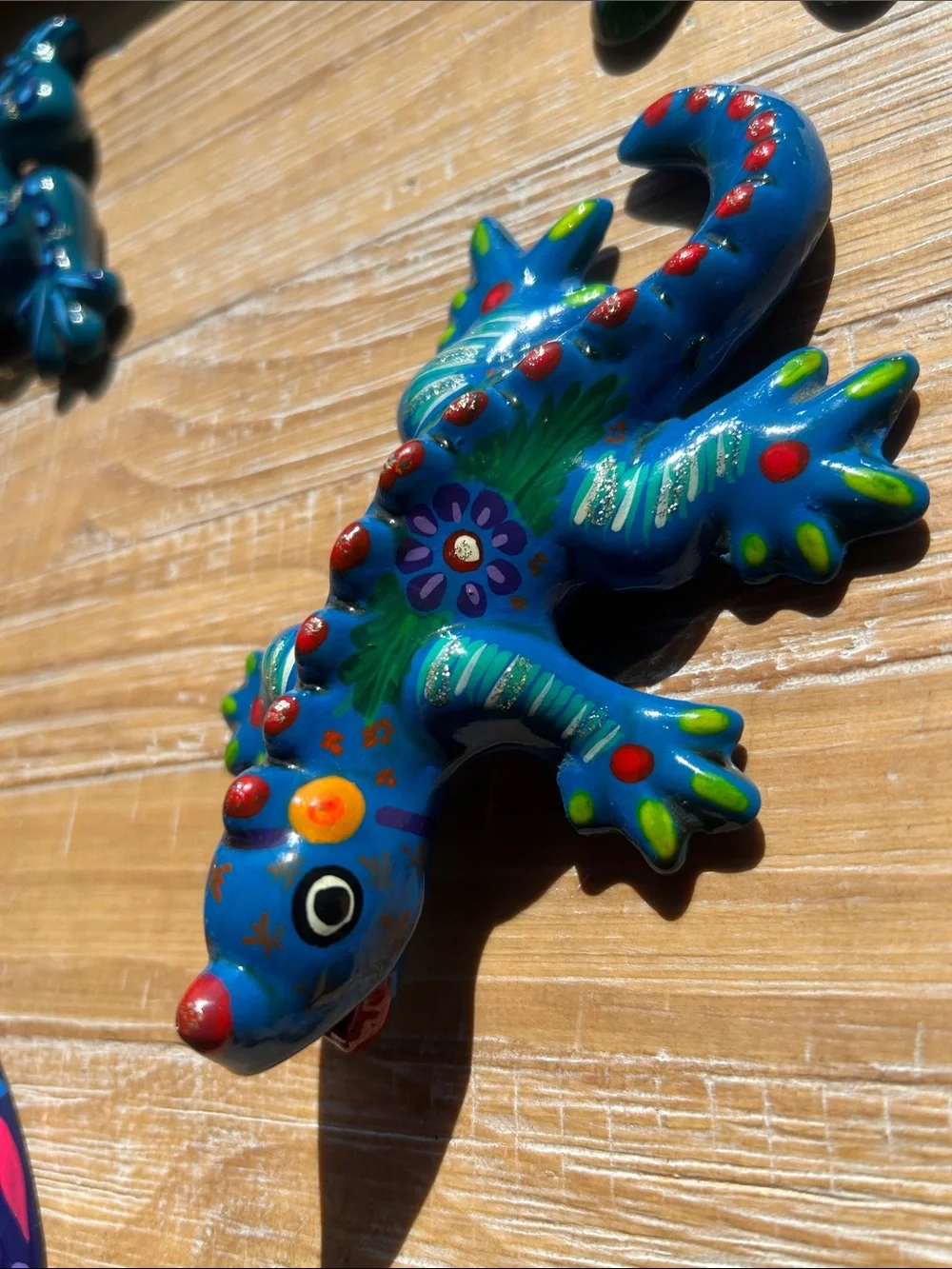 Hand-Painted Mexican Talavera Pottery Gecko Figurine.
